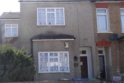 4 bedroom terraced house to rent, Grays, RM17