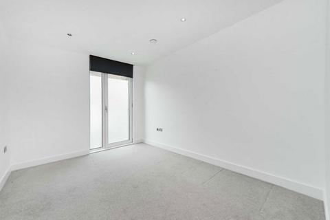 3 bedroom flat to rent, Junction Road, London N19