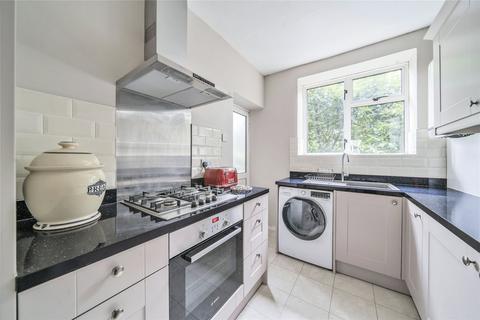 2 bedroom flat for sale, The Crescent, Surbiton KT6