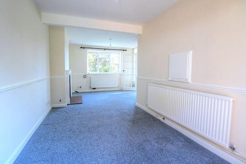 2 bedroom semi-detached house to rent, Harebeating Drive, Hailsham BN27