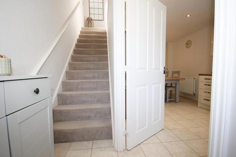 2 Brackley Crescent, Warwick, CV34 6XT
