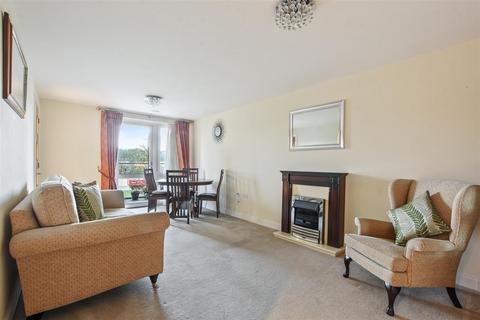 1 bedroom apartment for sale, Landmark Place, Moorfield Road, Denham