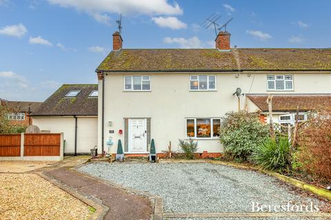 4 bedroom semi-detached house for sale, St. Lawrence Gardens, Blackmore, CM4