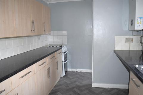 2 bedroom terraced house to rent, Barron Street, Darlington