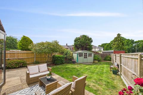 21 Chiltern Ridge, Stokenchurch, High Wycombe, HP14 3SZ