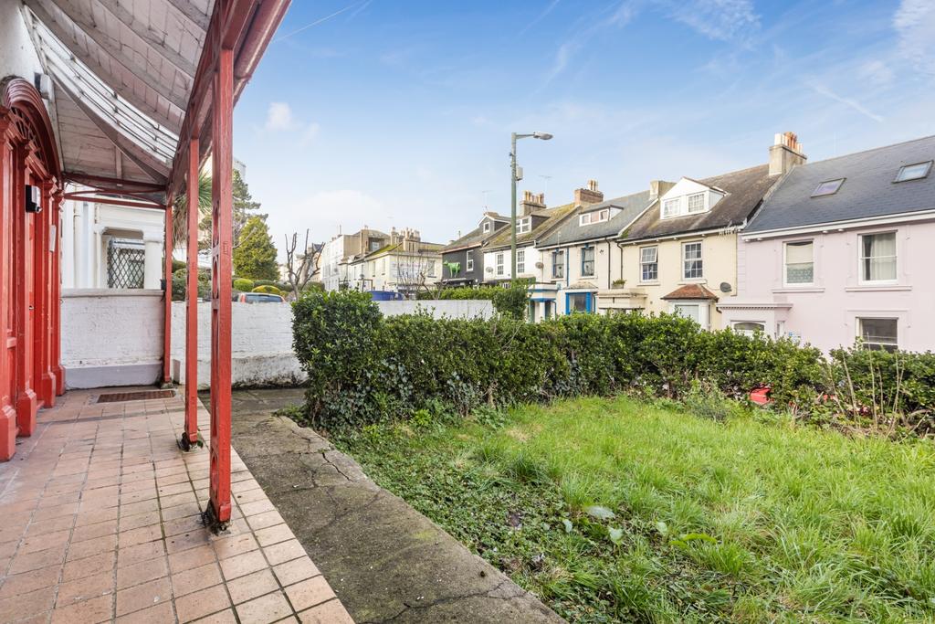 A04 - 50 Abbey Road Torquay - 250124
