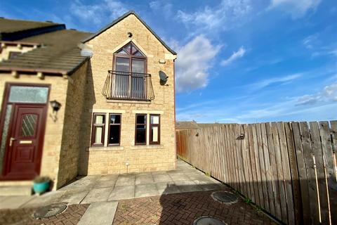 2 bedroom townhouse for sale, Shill Bank Lane, Mirfield