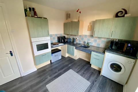 2 bedroom townhouse for sale, Shill Bank Lane, Mirfield