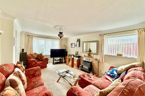 4 bedroom semi-detached house for sale, Dolphin Court Road, Plymouth PL9