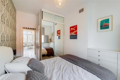 1 bedroom flat for sale, Leathwaite Road, London