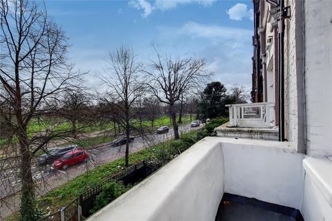 1 bedroom flat for sale, Leathwaite Road, London