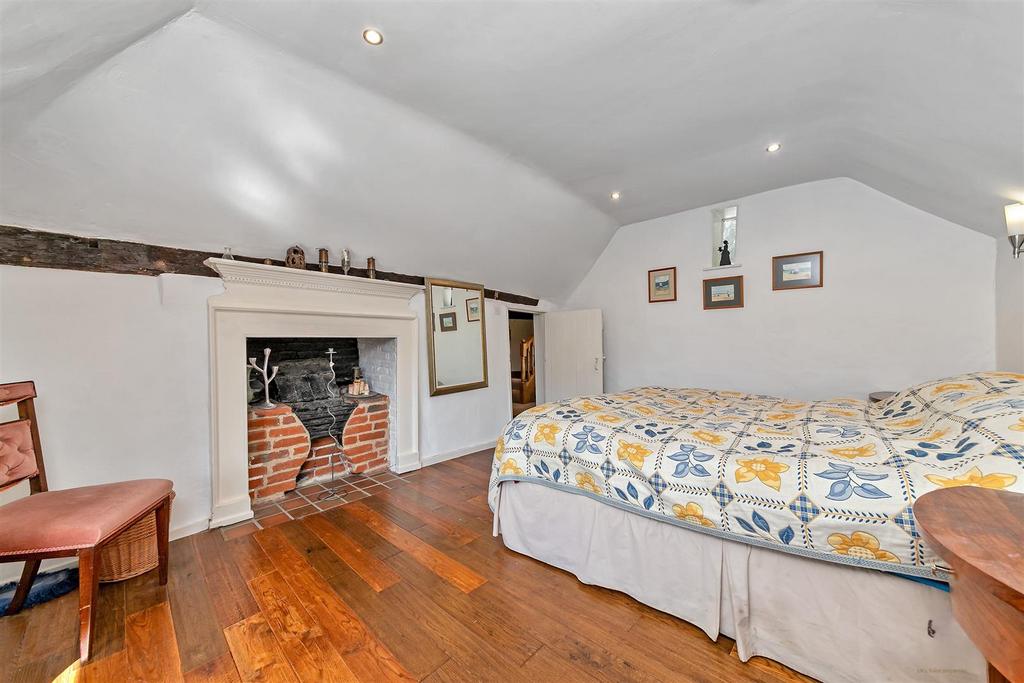 Principal bedroom