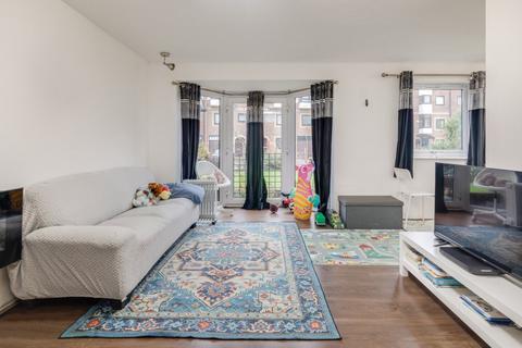 2 bedroom flat for sale, Barnfield Place, London