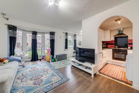 2 bedroom flat for sale, Barnfield Place, London