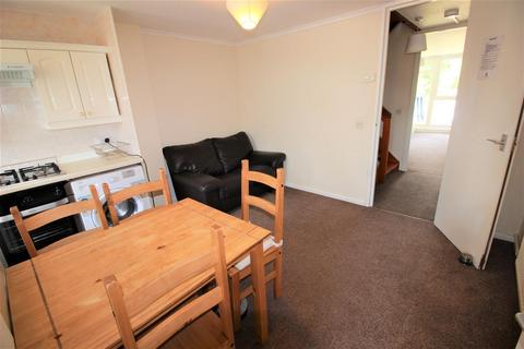 3 bedroom terraced house to rent, Barchester Close, Uxbridge