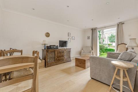 1 bedroom flat for sale, Brompton Park Crescent, Fulham, London