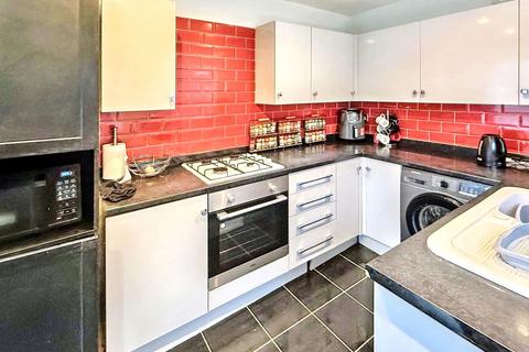 2 bedroom semi-detached bungalow for sale, Benridge Close, Acklam, Middlesbrough, North Yorkshire, TS5 8RJ