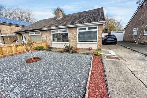 2 bedroom semi-detached bungalow for sale, Benridge Close, Acklam, Middlesbrough, North Yorkshire, TS5 8RJ
