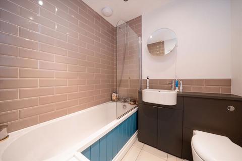 1 bedroom flat for sale, Sussex Way, London N19