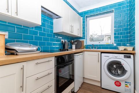 1 bedroom flat for sale, Winchester Road, Worthing