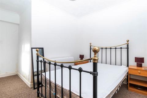 1 bedroom flat for sale, Winchester Road, Worthing