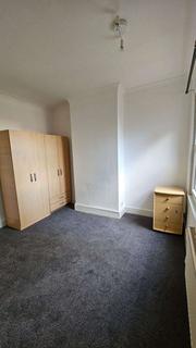 3 bedroom terraced house to rent, Luton, LU1