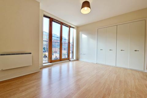 2 bedroom flat for sale, Cornwood Lane, Shirley, Solihull, West Midlands, B90