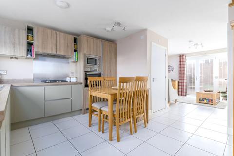 3 bedroom end of terrace house for sale, Skelton Park, Denny, FK6