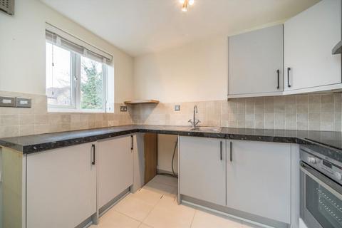 2 bedroom flat to rent, Varsity Drive, Twickenham TW1