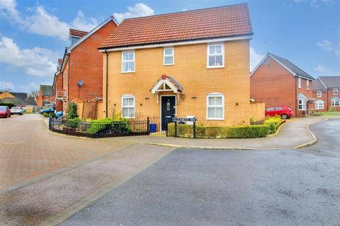 3 bedroom detached house for sale, Elizabeth Way, Costessey NR8