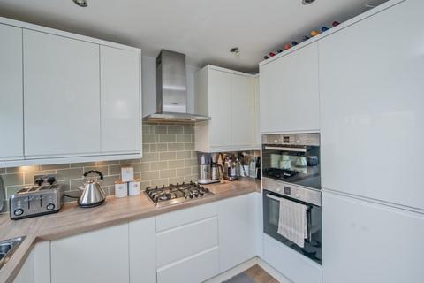 17 Teasel Close, Liversedge, WF15 8BJ