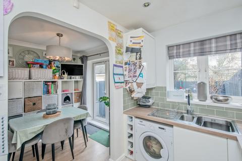 17 Teasel Close, Liversedge, WF15 8BJ