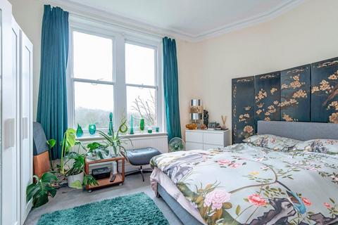 3 bedroom flat to rent, Randolph Avenue, Maida Vale W9