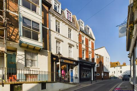 1 bedroom flat to rent, High Street, Old Town, Hastings, TN34