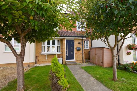 2 bedroom terraced house to rent, Falmouth Close, Eastbourne