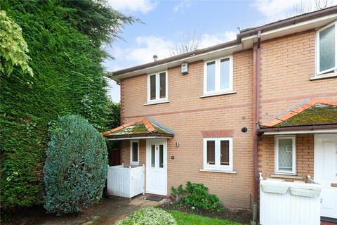 5 Woodlawn Close, London, SW15 2RE