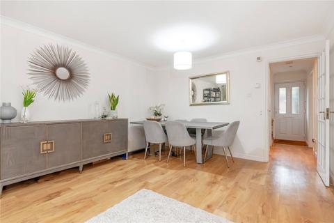 5 Woodlawn Close, London, SW15 2RE
