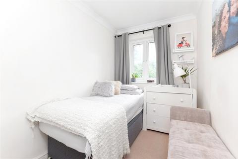 5 Woodlawn Close, London, SW15 2RE