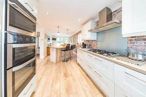 33 Sandstone Drive, Whiston, Prescot, L35 7LS