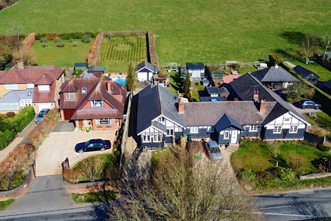 2 bedroom bungalow for sale, Speen Road, North Dean, High Wycombe