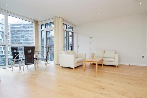 2 bedroom flat to rent, Hepworth Court, Grosvenor Waterside, 30 Gatliff Road, London, SW1W