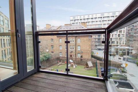 2 bedroom flat to rent, Hepworth Court, Grosvenor Waterside, 30 Gatliff Road, London, SW1W