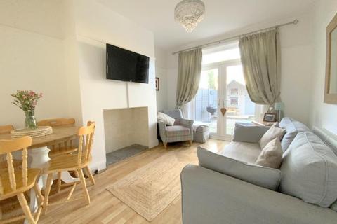 14 Beech Avenue, Grimsby, DN33 2AZ