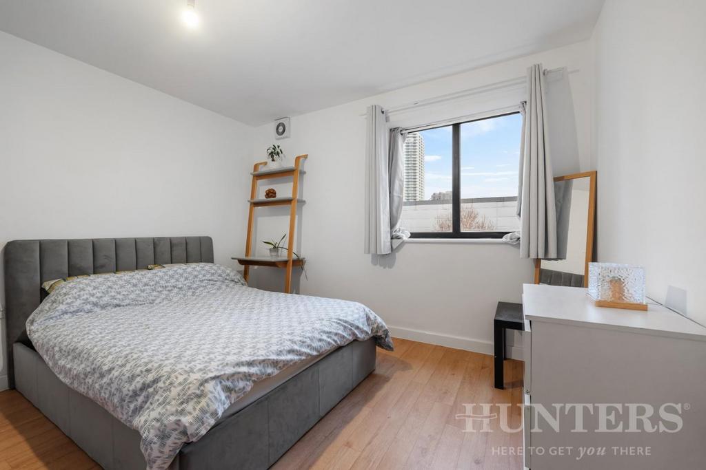 Flat 25, Joshua Court N15 4 FR-3.jpg