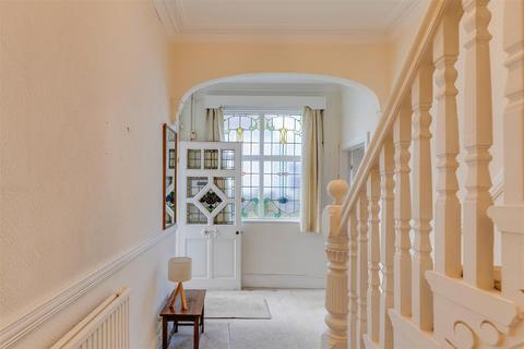 38 Bishops Road, Whitchurch, Cardiff, CF14 1LU