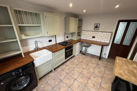 2 bedroom cottage for sale, High Street, Earls Barton, Northamptonshire NN6