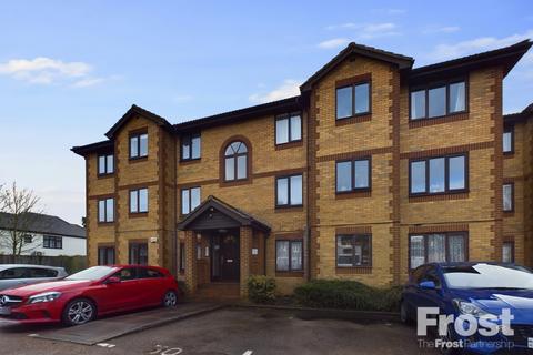 1 bedroom apartment to rent, Kinnaird Close, Slough, Berkshire, SL1