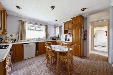 3 bedroom detached bungalow for sale, Homefield Road, Warlingham CR6