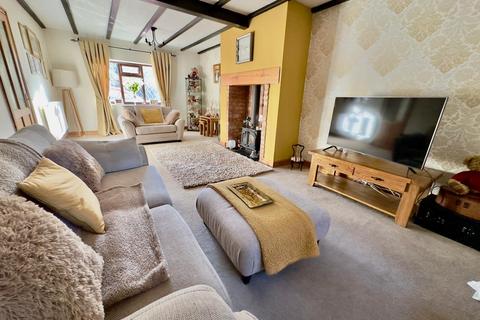 3 bedroom detached house for sale, The Green, Donington le Heath, Coalville, LE67