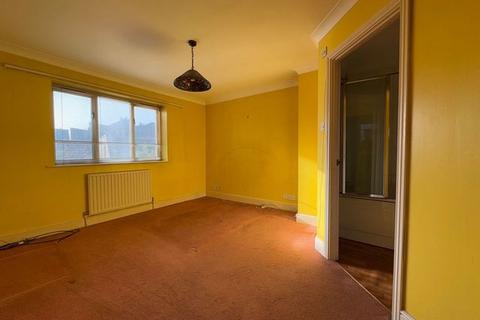 3 Devonshire Place, London, NW2 2HX